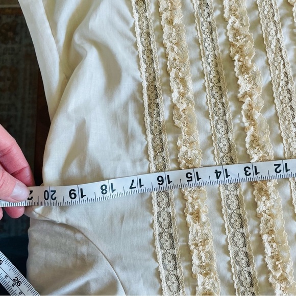 Vintage Cream Ruffle Lace Blouse - Picture 9 of 11